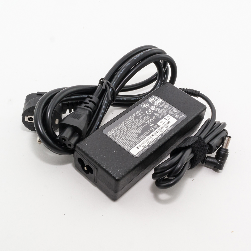 Зарядка для ноутбука Toshiba 19V 3.95A (75W) 5.5x2.5мм