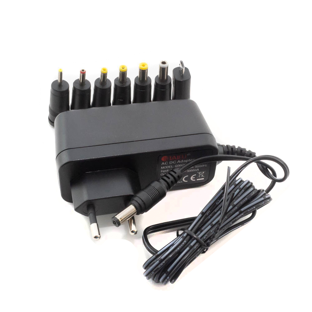 Универсальный блок питания 5V 3A (15W) 5.5x2.5мм (7 насадок)