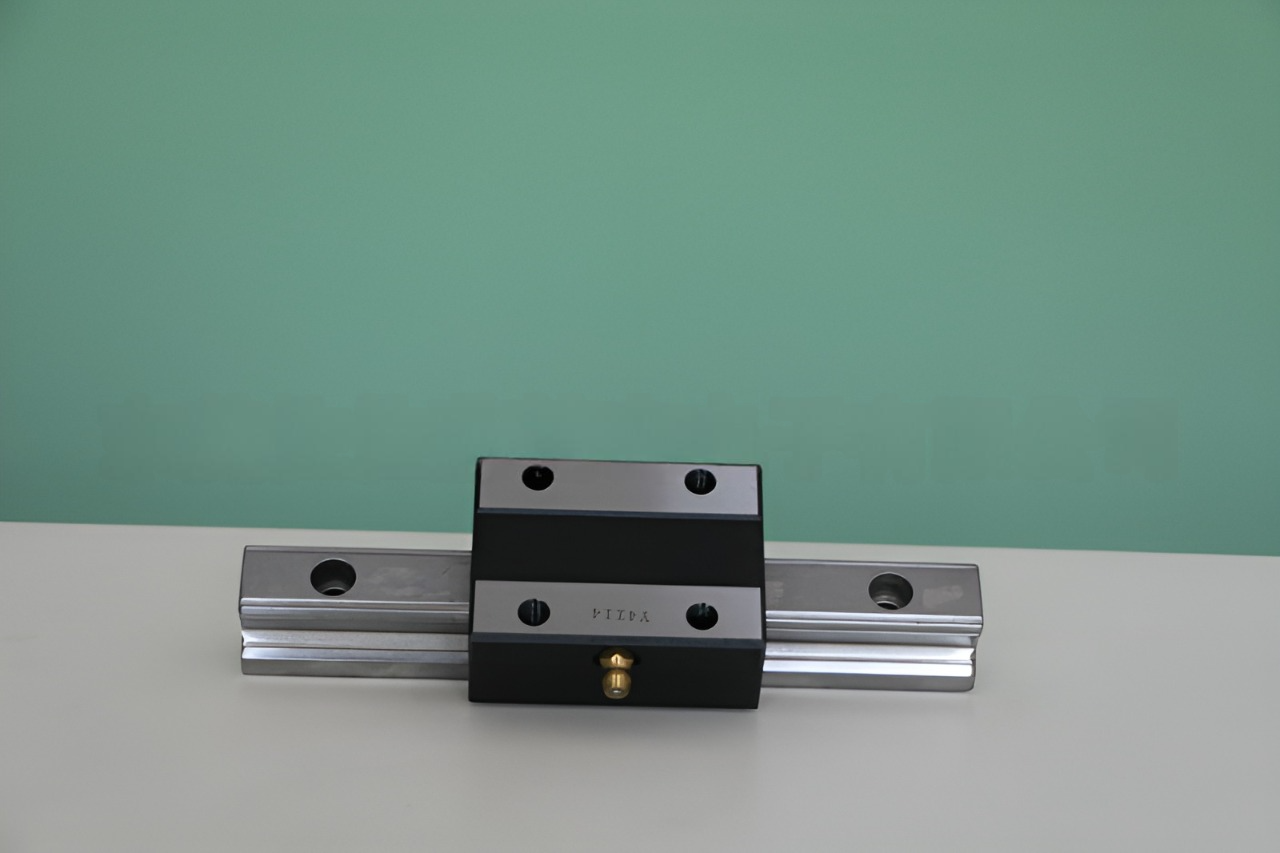 Каретка THK-20TBA